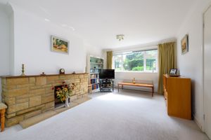 Sitting Room- click for photo gallery